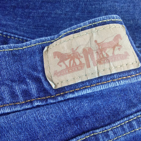 LEVI'S 515 Stud Pocket Boot Cut Jeans - Picture 6 of 7